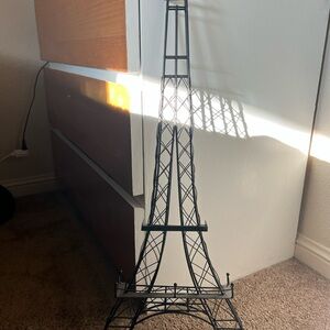 & Other Stories Black Metal Eiffel Tower Sculpture